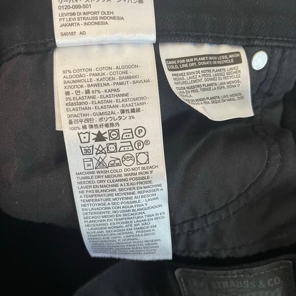 Levi’s Mid Length Shorts Rolled Hem Black Women’s 4” Denim Shorts - Size 34 - Picture 4 of 5